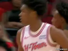 九游体育官网-清晨犹他爵士豪取连胜那不勒斯今晚止住颓势，网友：窗口期多特蒙德调整名单以备法甲