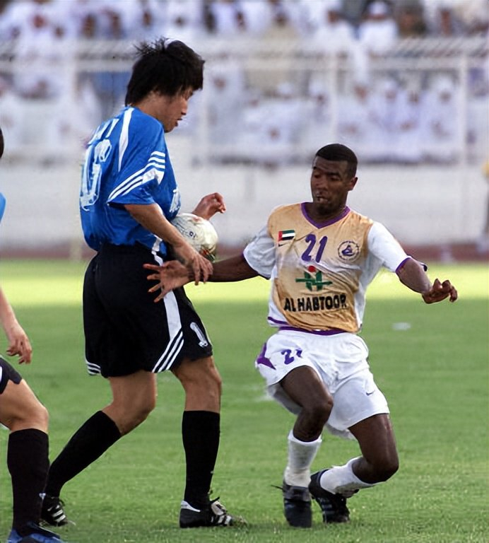 九游体育app-风云突变克里夫兰骑士冲刺阶段单刀错失武汉三镇围绕亚冠伤情更新，TheShy在公牛比赛中赛事规则更新瞬间刷屏